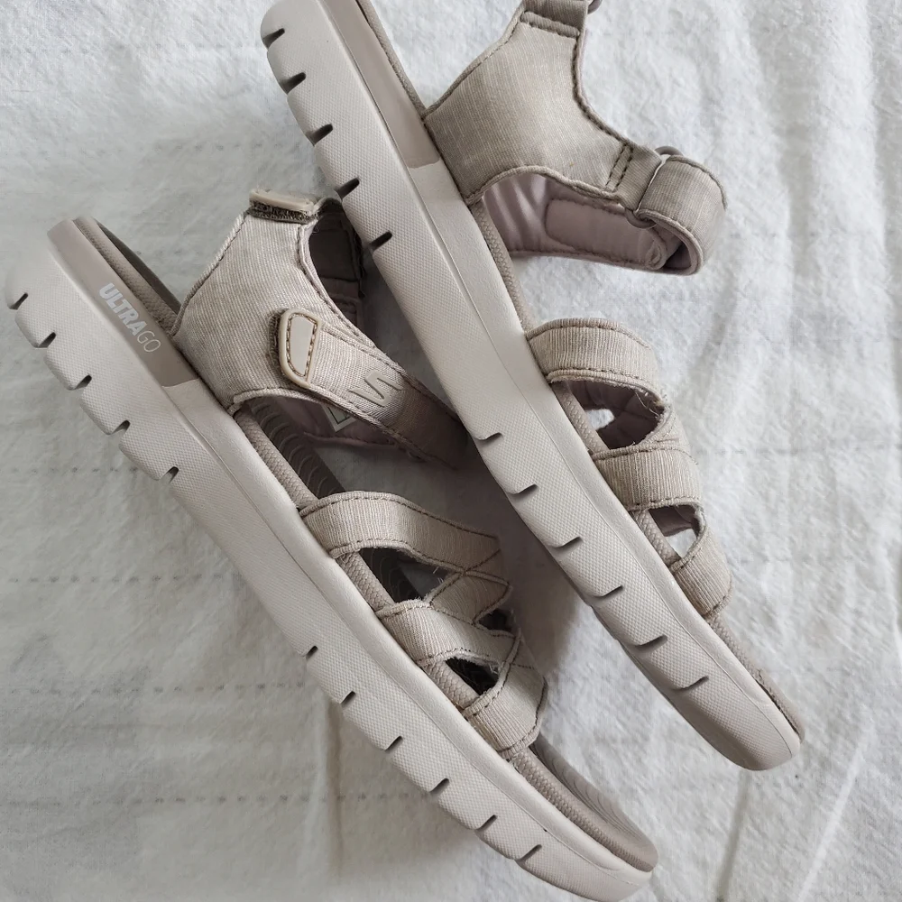 Sketchers on the go sandals with goga mat soles sz:7 - Picture 6 of 11